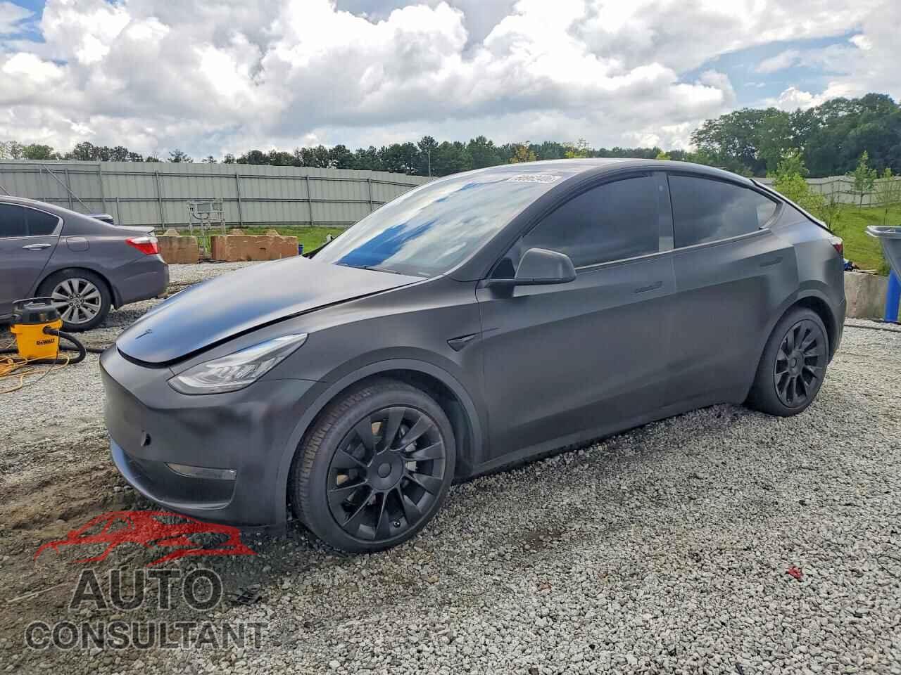 TESLA MODEL Y 2021 - 5YJYGDEEXMF125055