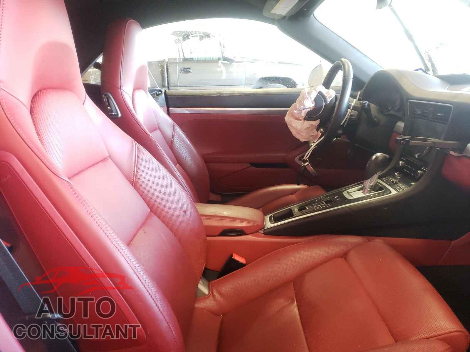 PORSCHE 911 2017 - WP0CB2A93HS155769