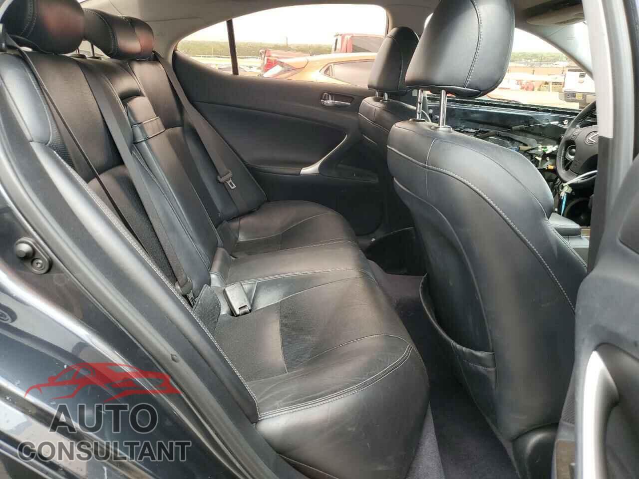 LEXUS IS 2010 - JTHBF5C25A5111986