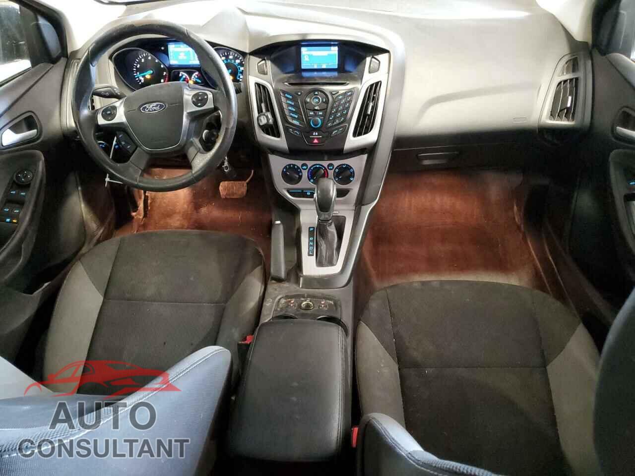 FORD FOCUS 2014 - 1FADP3F28EL437926