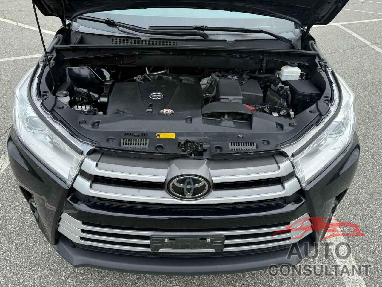 TOYOTA HIGHLANDER 2019 - 5TDJZRFH4KS958795