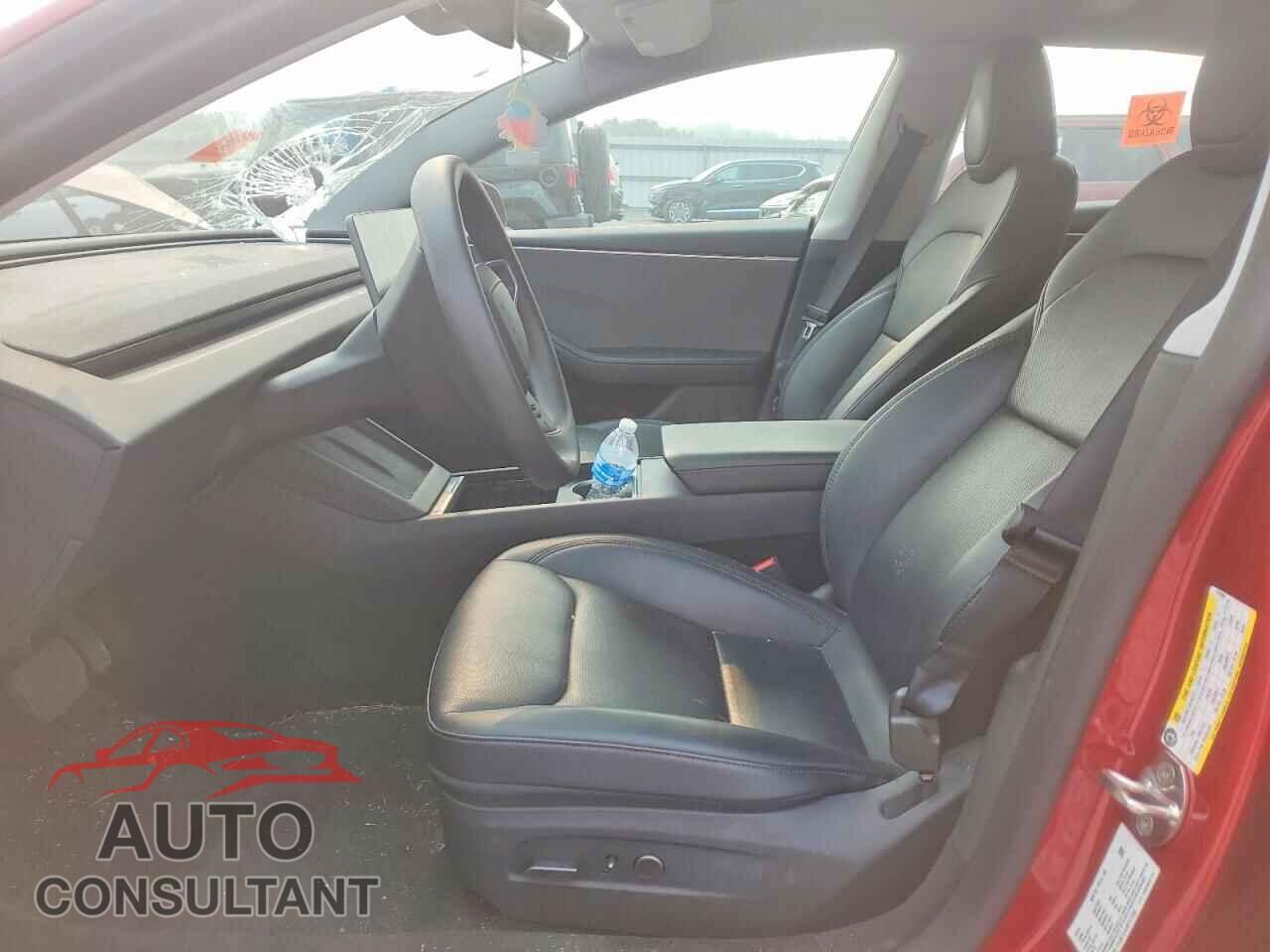 TESLA MODEL 3 2024 - 5YJ3E1EA4RF721099