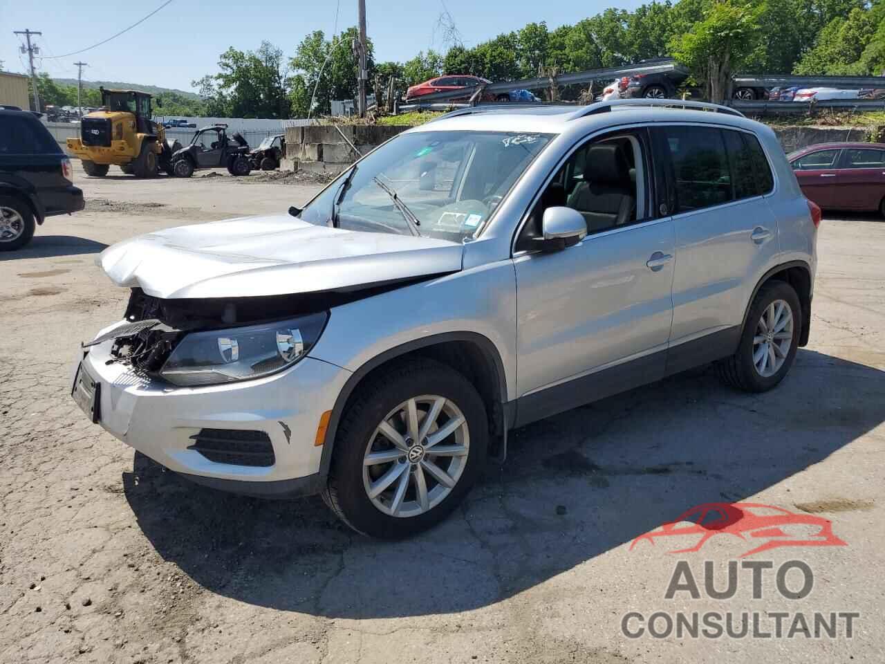 VOLKSWAGEN TIGUAN 2017 - WVGSV7AX7HW507450