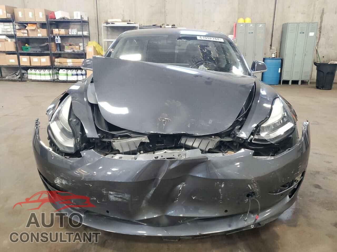 TESLA MODEL 3 2018 - 5YJ3E1EB0JF077193