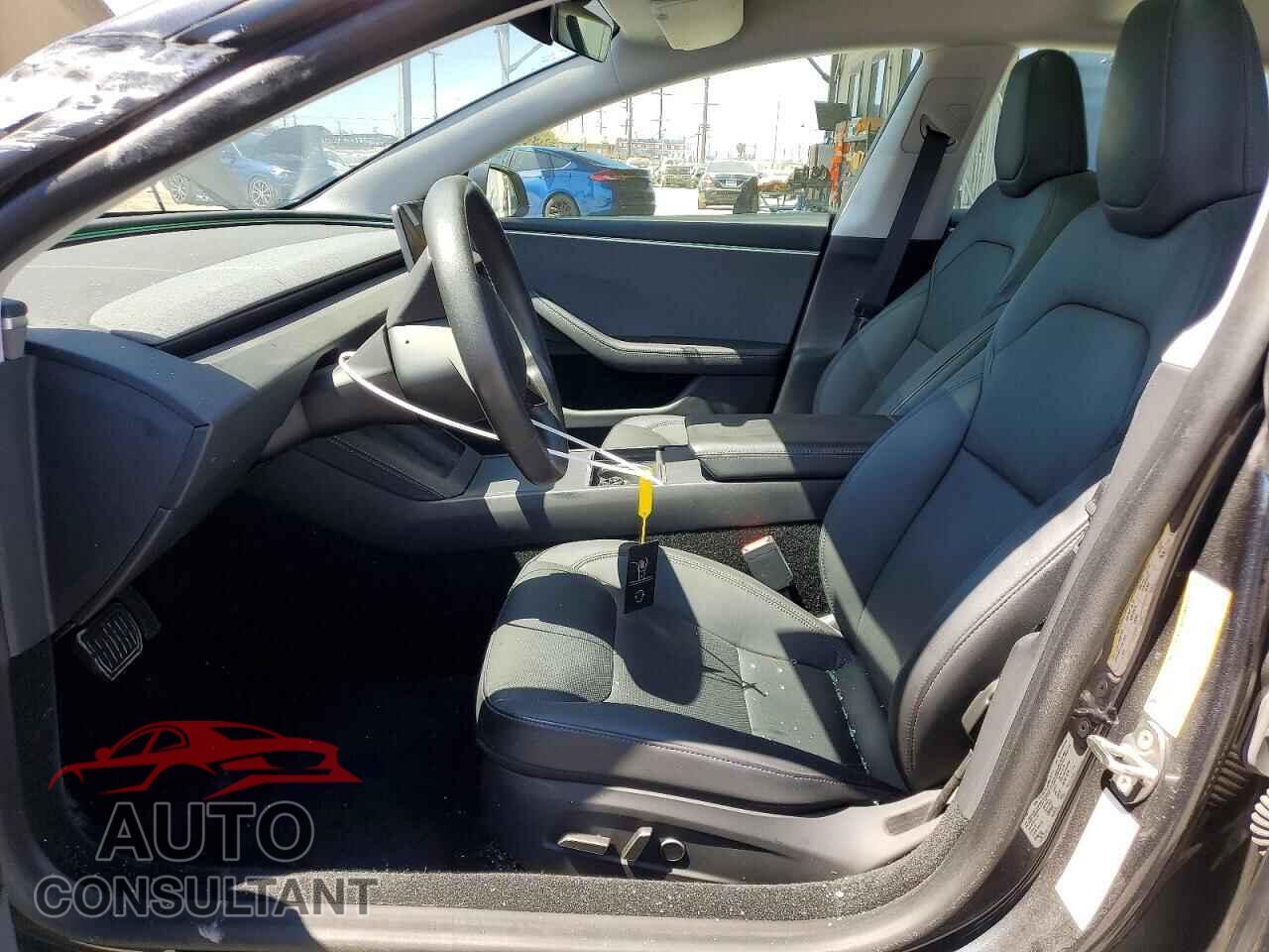 TESLA MODEL 3 2024 - 5YJ3E1EA5RF747517