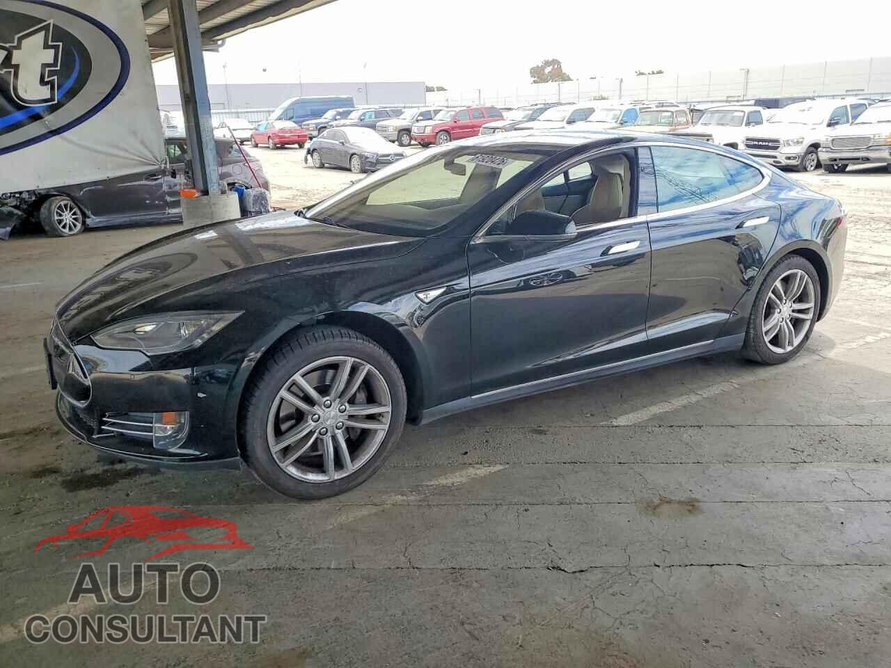 TESLA MODEL S 2014 - 5YJSA1H18EFP35648