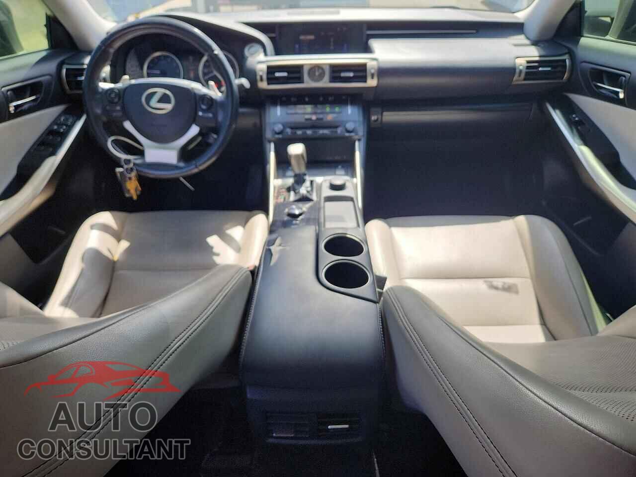 LEXUS IS 2014 - JTHBF1D21E5035602