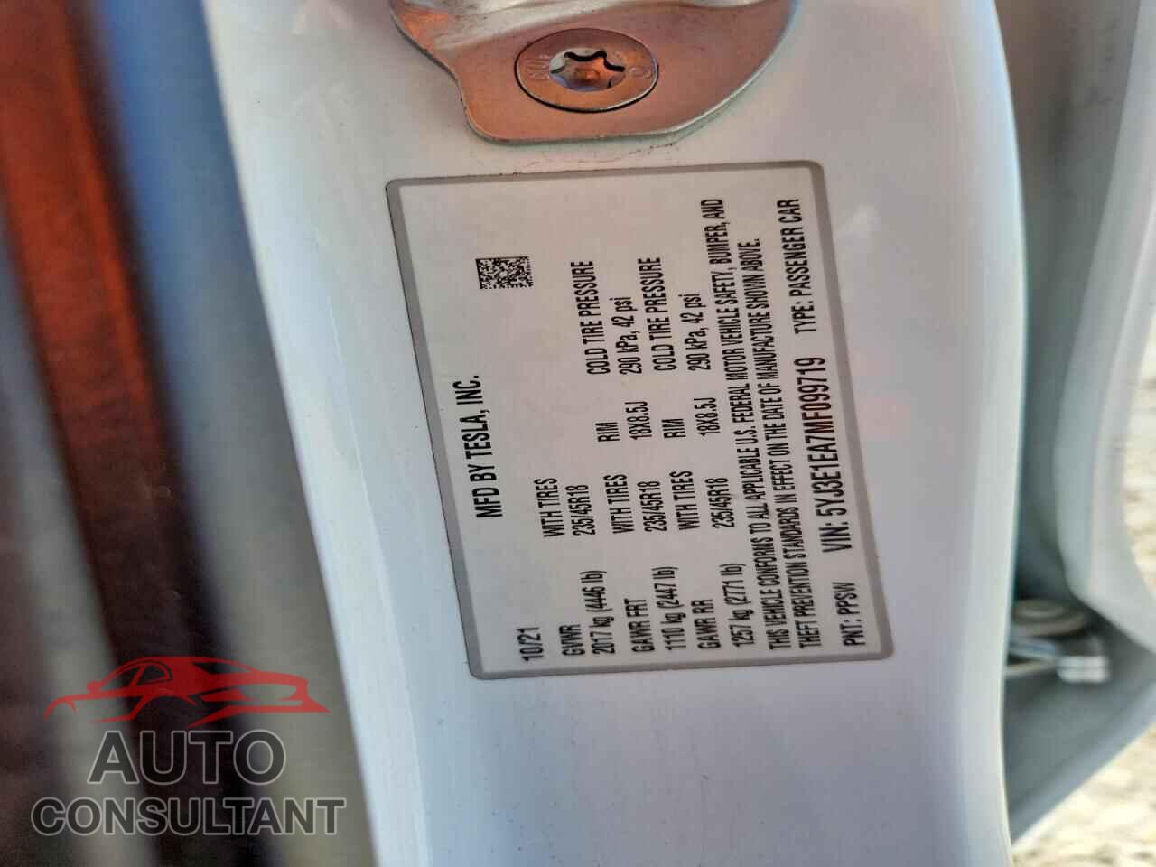 TESLA MODEL 3 2021 - 5YJ3E1EA7MF099719