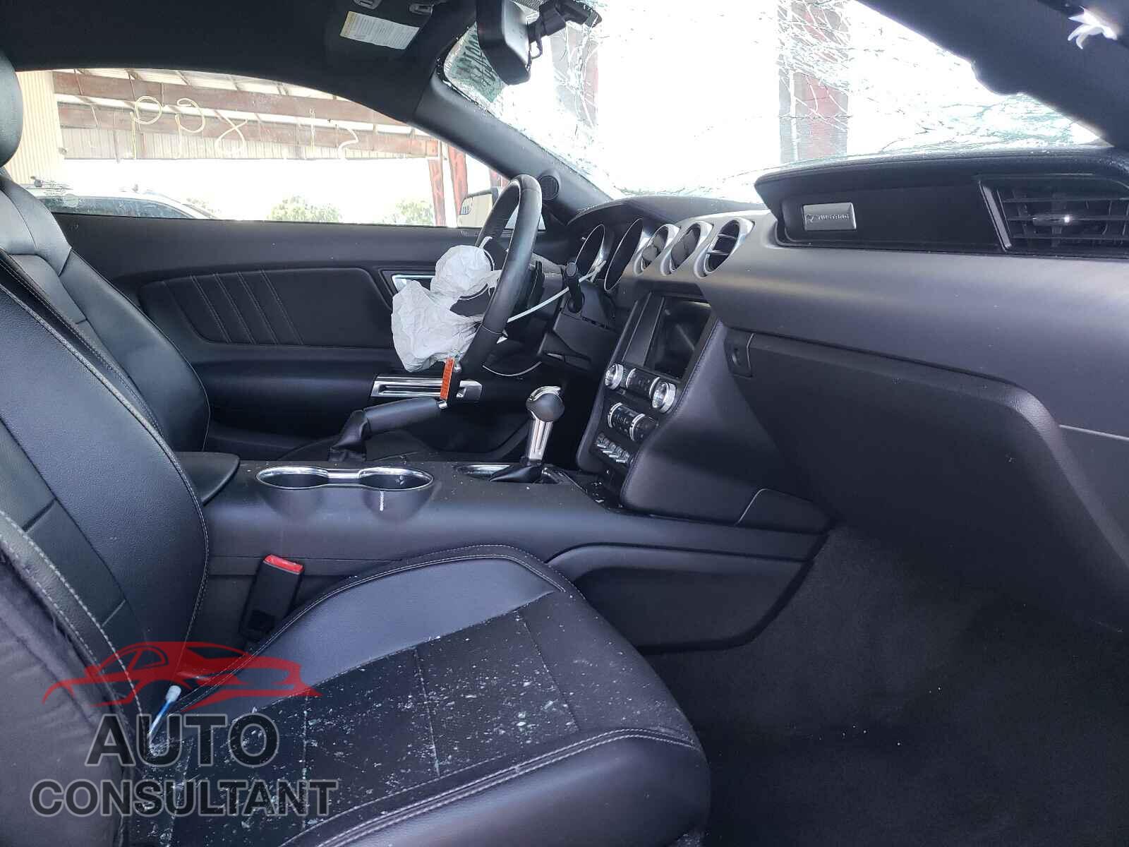 FORD MUSTANG 2018 - 1FA6P8TH2J5115683