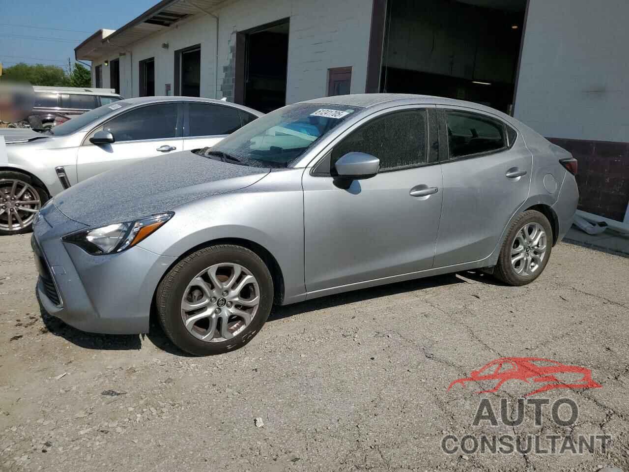 TOYOTA YARIS 2018 - 3MYDLBYV9JY321662