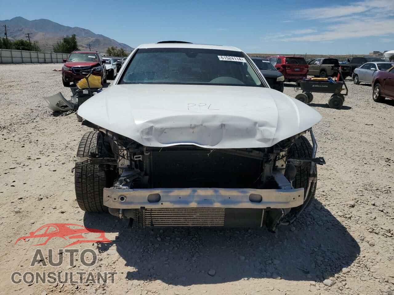 AUDI A4 2017 - WAUDNAF43HN054861
