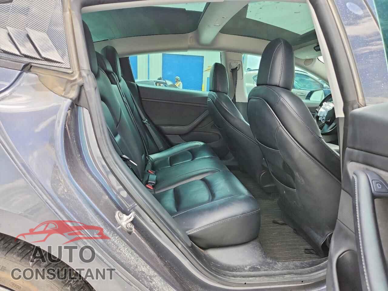 TESLA MODEL 3 2021 - 5YJ3E1EB8MF836726