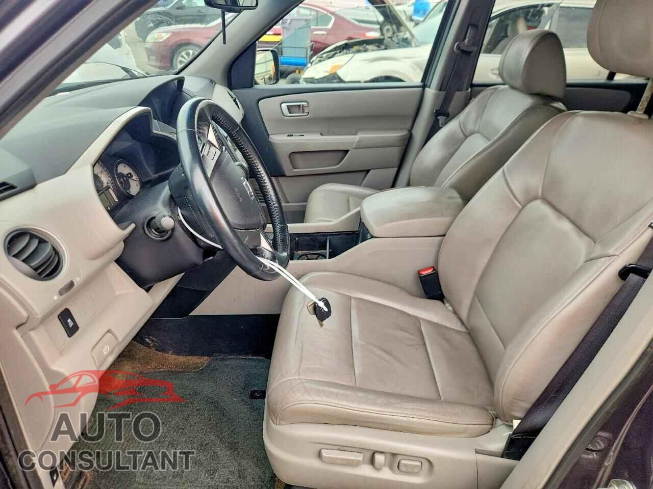 HONDA PILOT 2014 - 5FNYF4H55EB057361