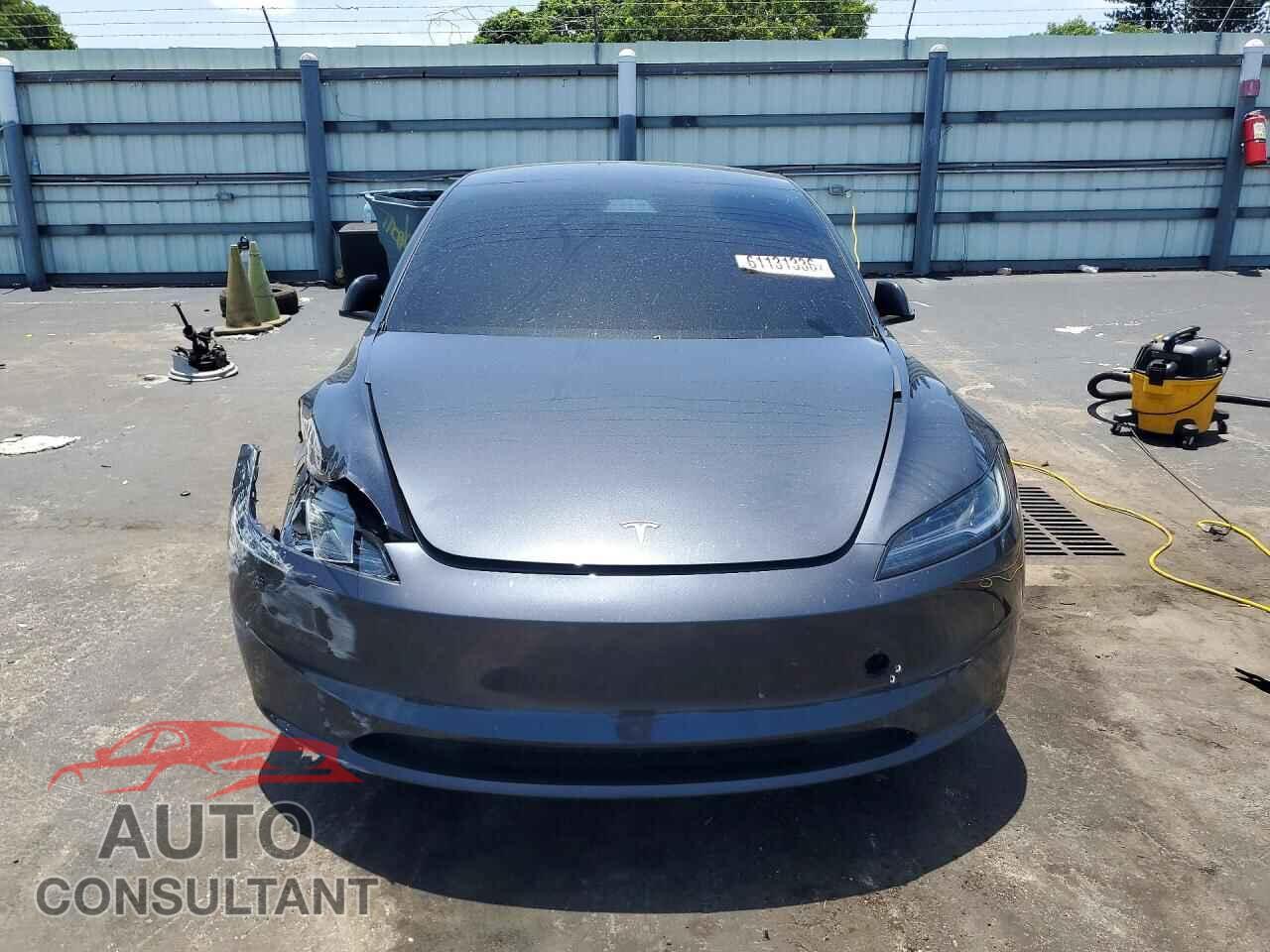 TESLA MODEL 3 2025 - 5YJ3E1EA5SF034736