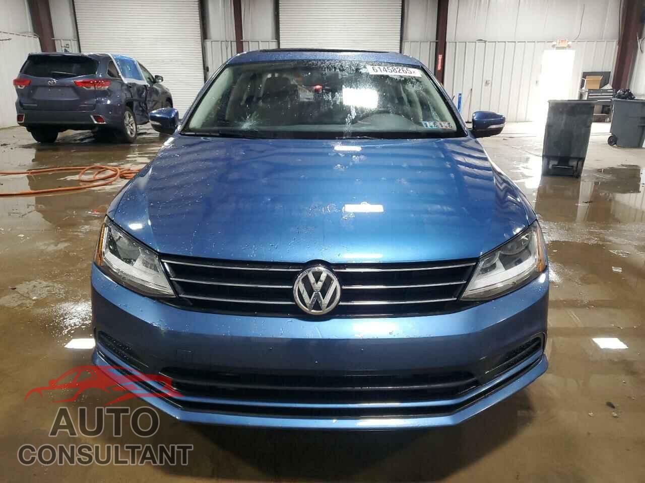 VOLKSWAGEN JETTA 2017 - 3VWDB7AJ2HM403852