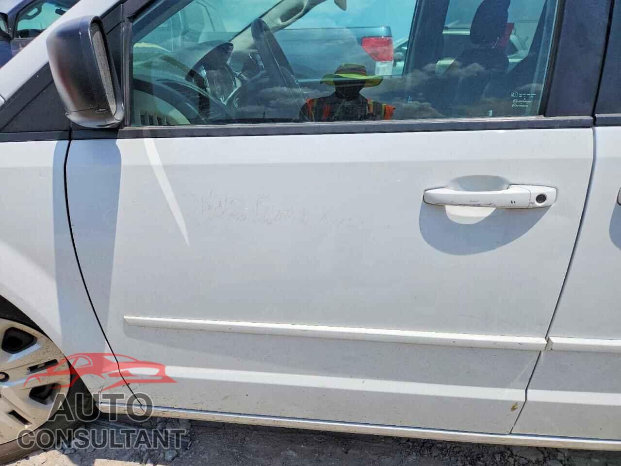 DODGE CARAVAN 2015 - 2C4RDGBG0FR568746