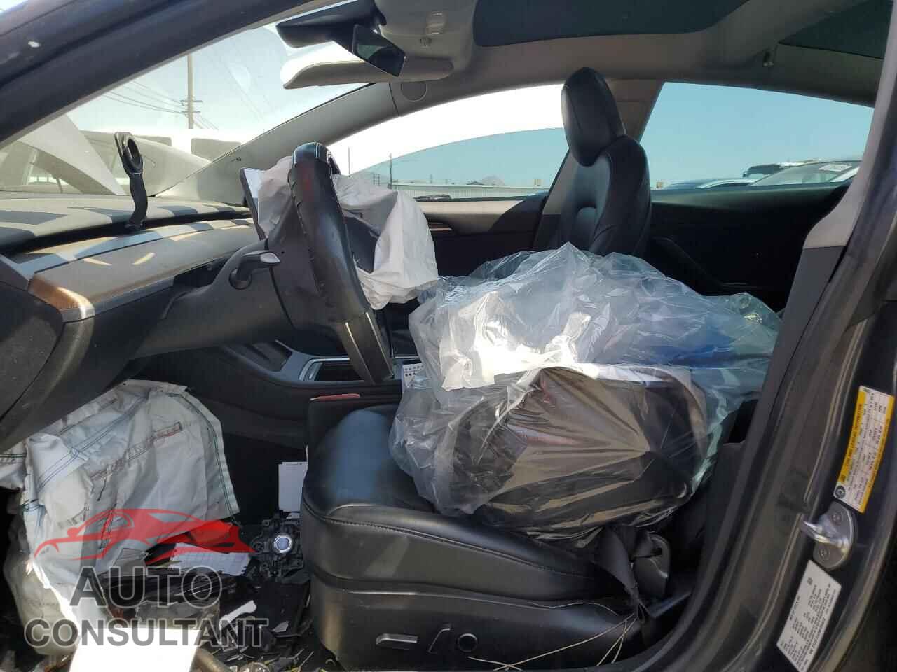 TESLA MODEL 3 2021 - 5YJ3E1EA2MF094623