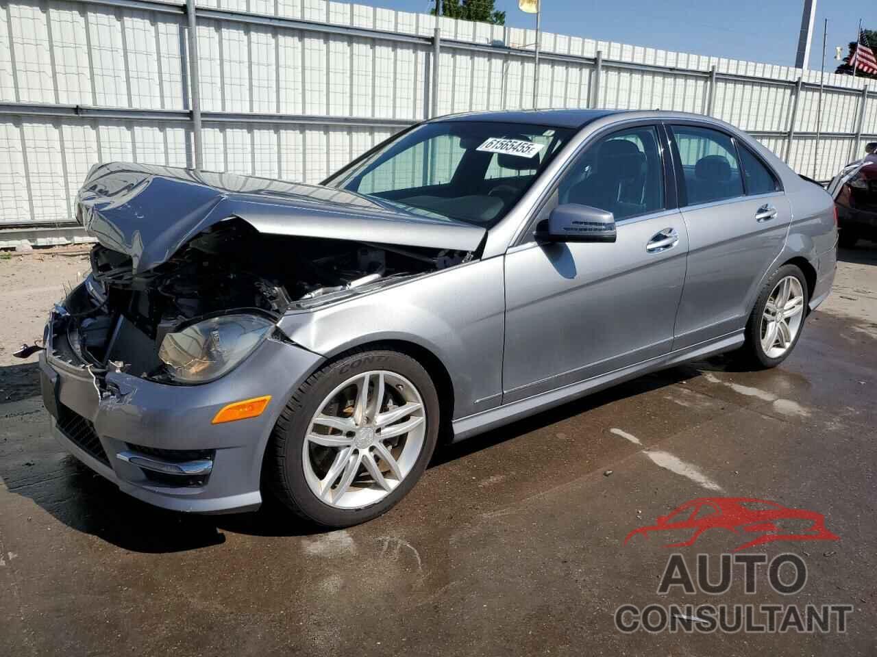 MERCEDES-BENZ C-CLASS 2013 - WDDGF8AB8DR297960