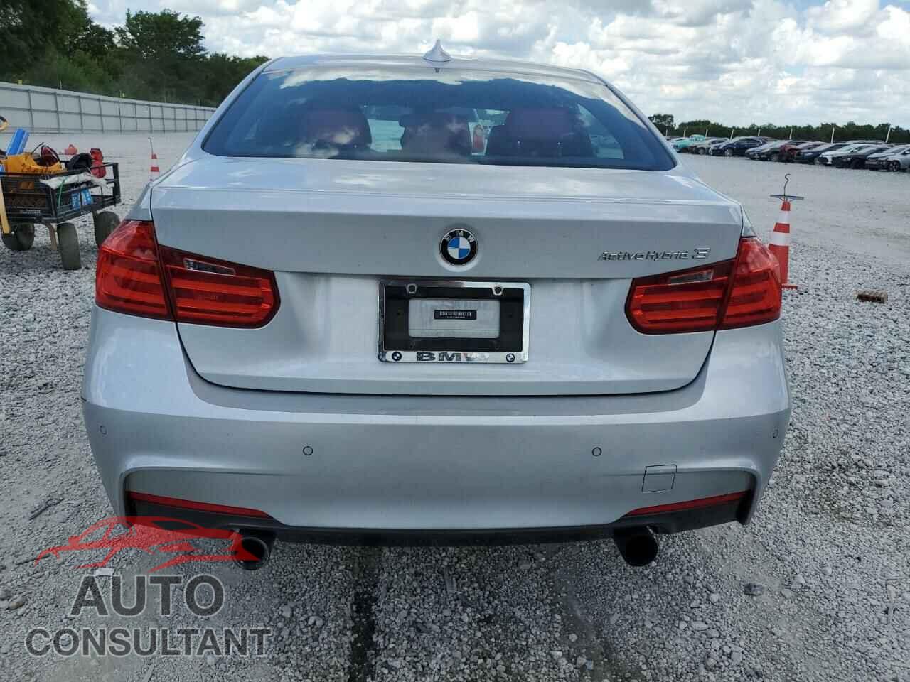 BMW 1 SERIES 2013 - WBA3F9C58DF483681