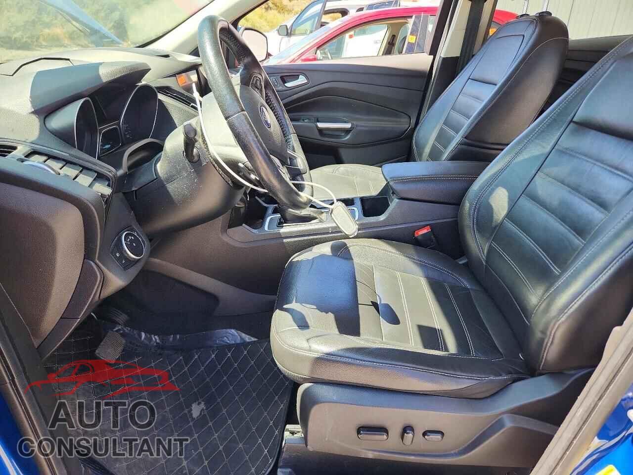 FORD ESCAPE 2017 - 1FMCU9JD0HUC09598
