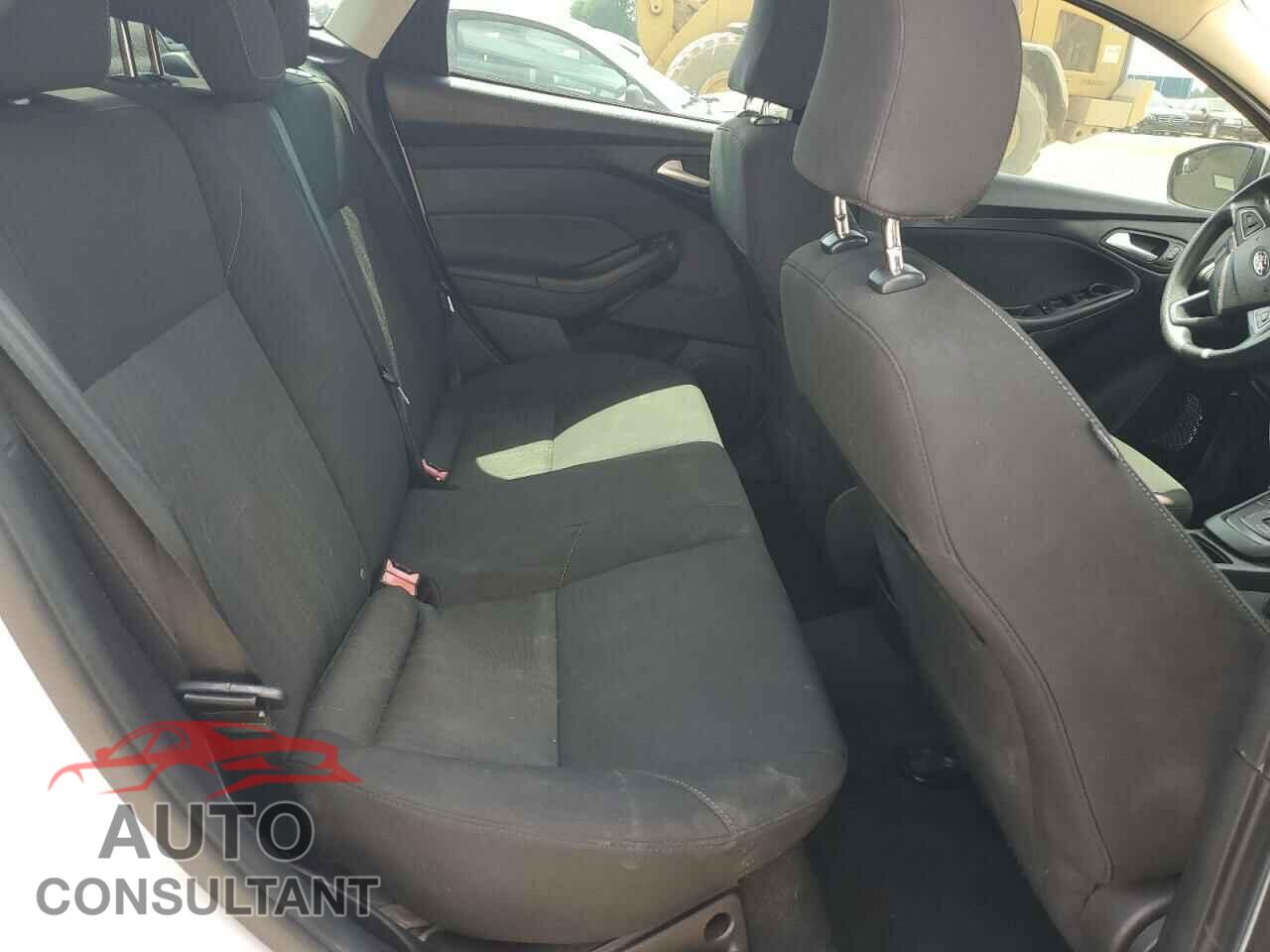 FORD FOCUS 2015 - 1FADP3F27FL244278