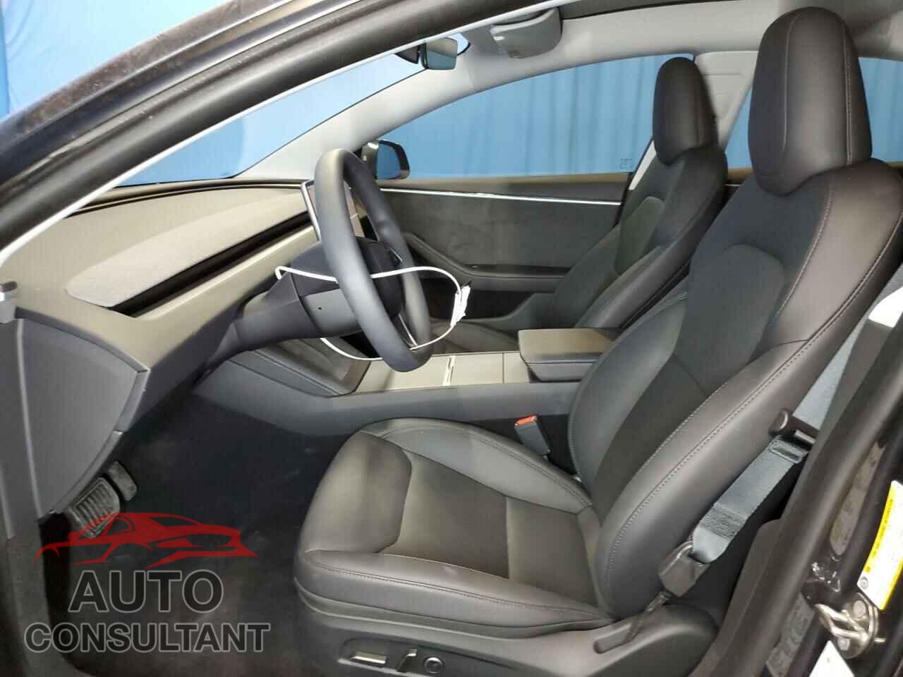 TESLA MODEL 3 2024 - 5YJ3E1EB0RF736711