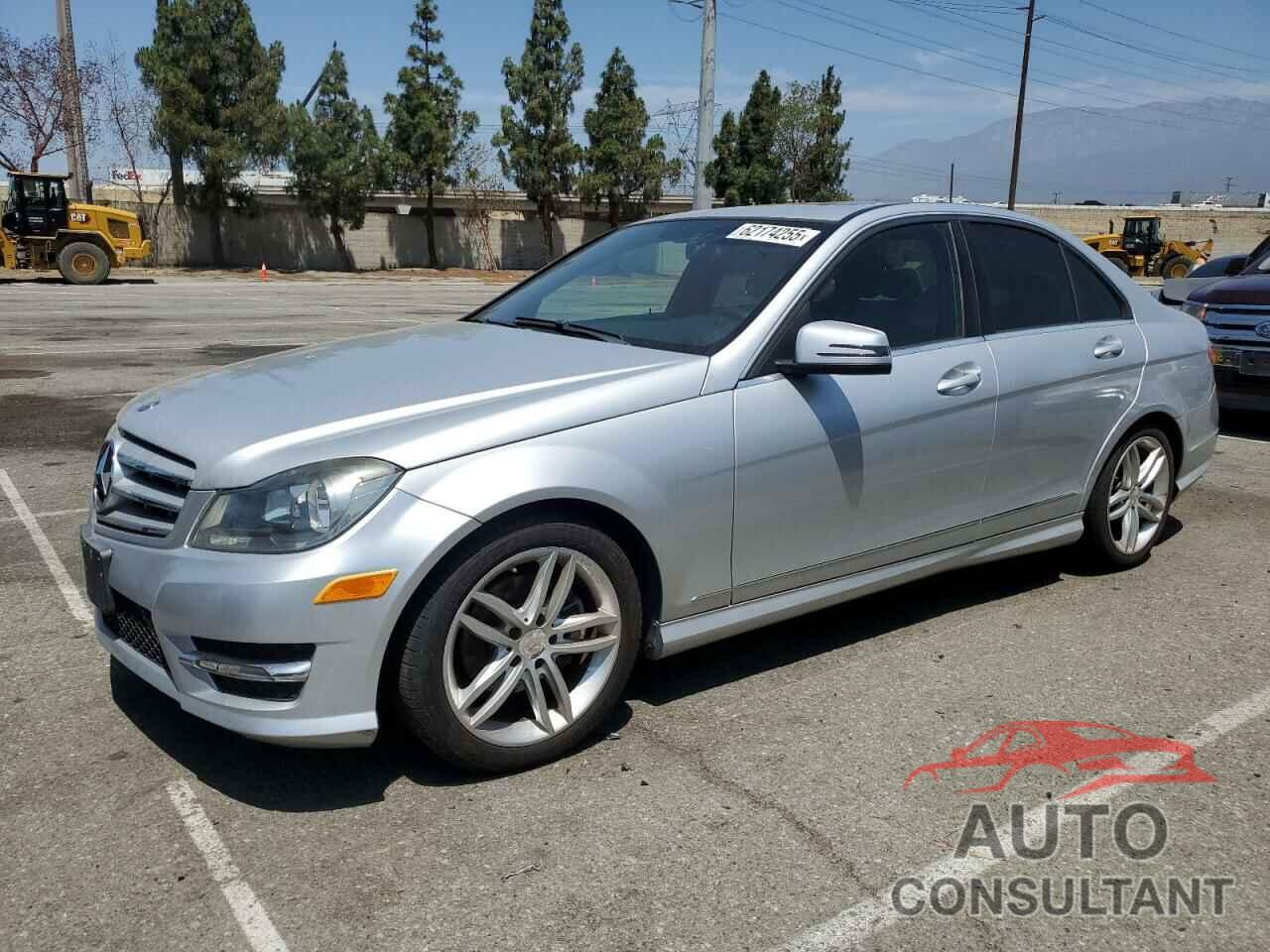 MERCEDES-BENZ C-CLASS 2013 - WDDGF4HBXDA820215