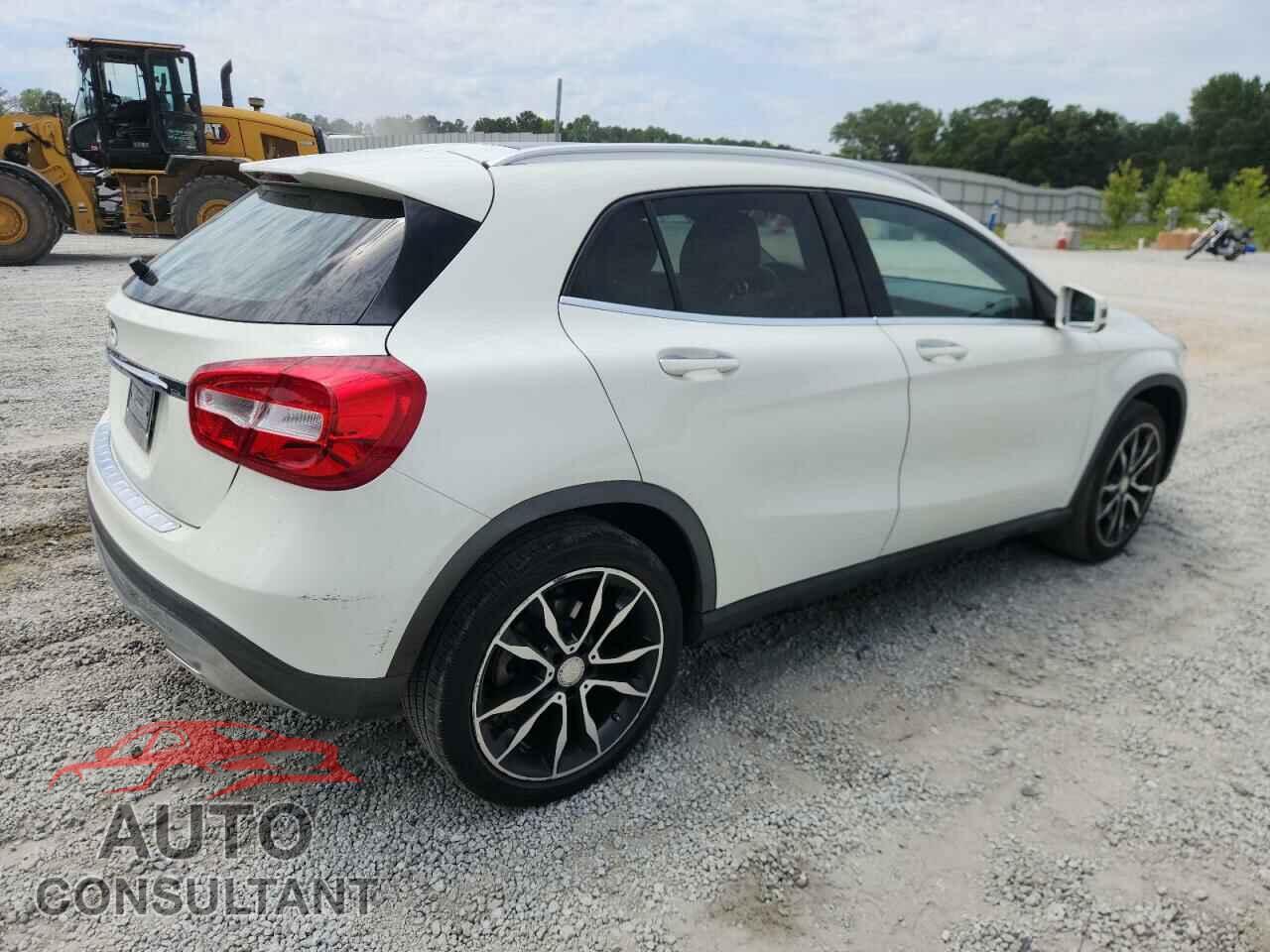 MERCEDES-BENZ GLA-CLASS 2017 - WDCTG4EB6HJ352011
