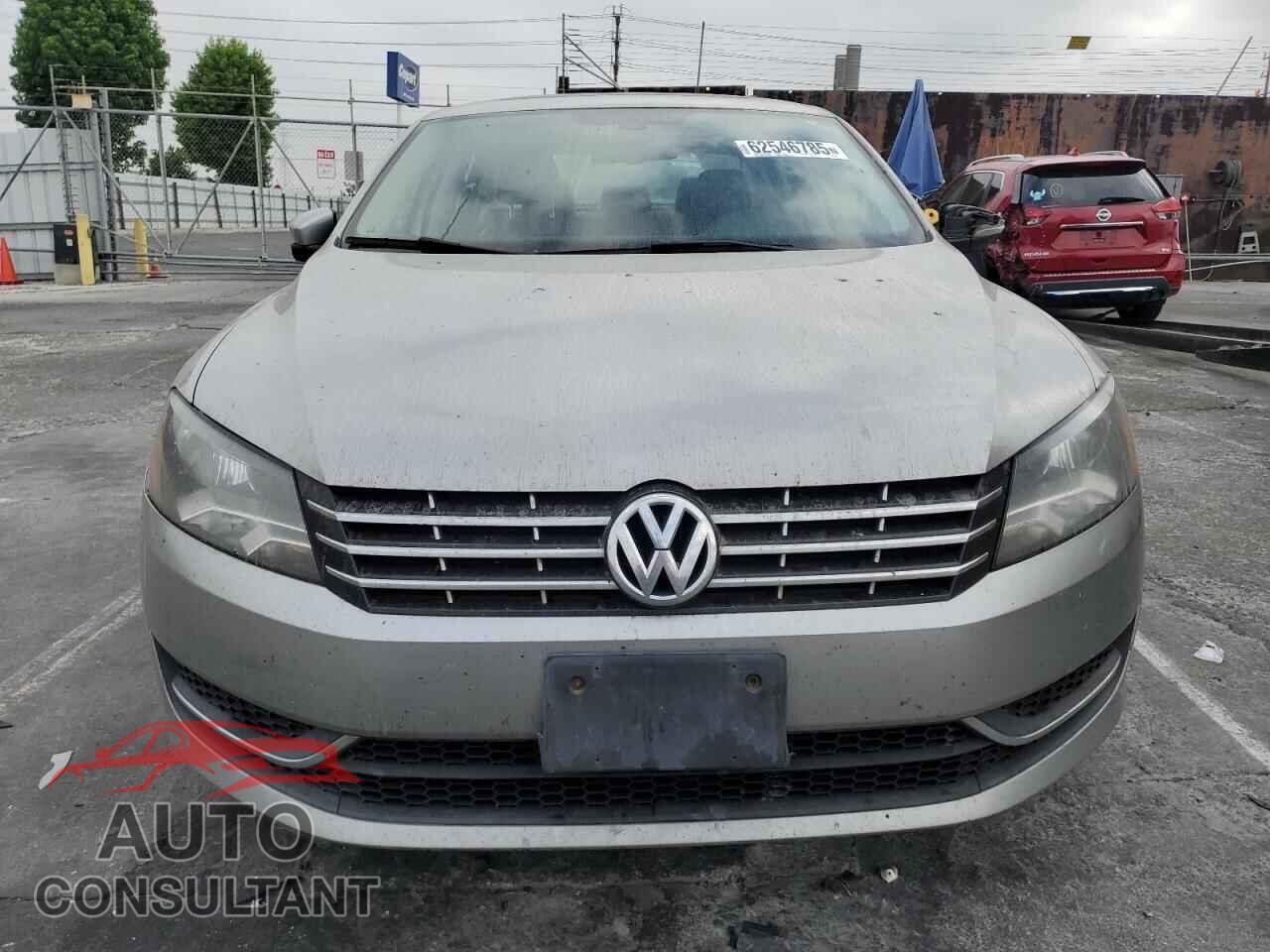 VOLKSWAGEN PASSAT 2012 - 1VWBN7A30CC041045