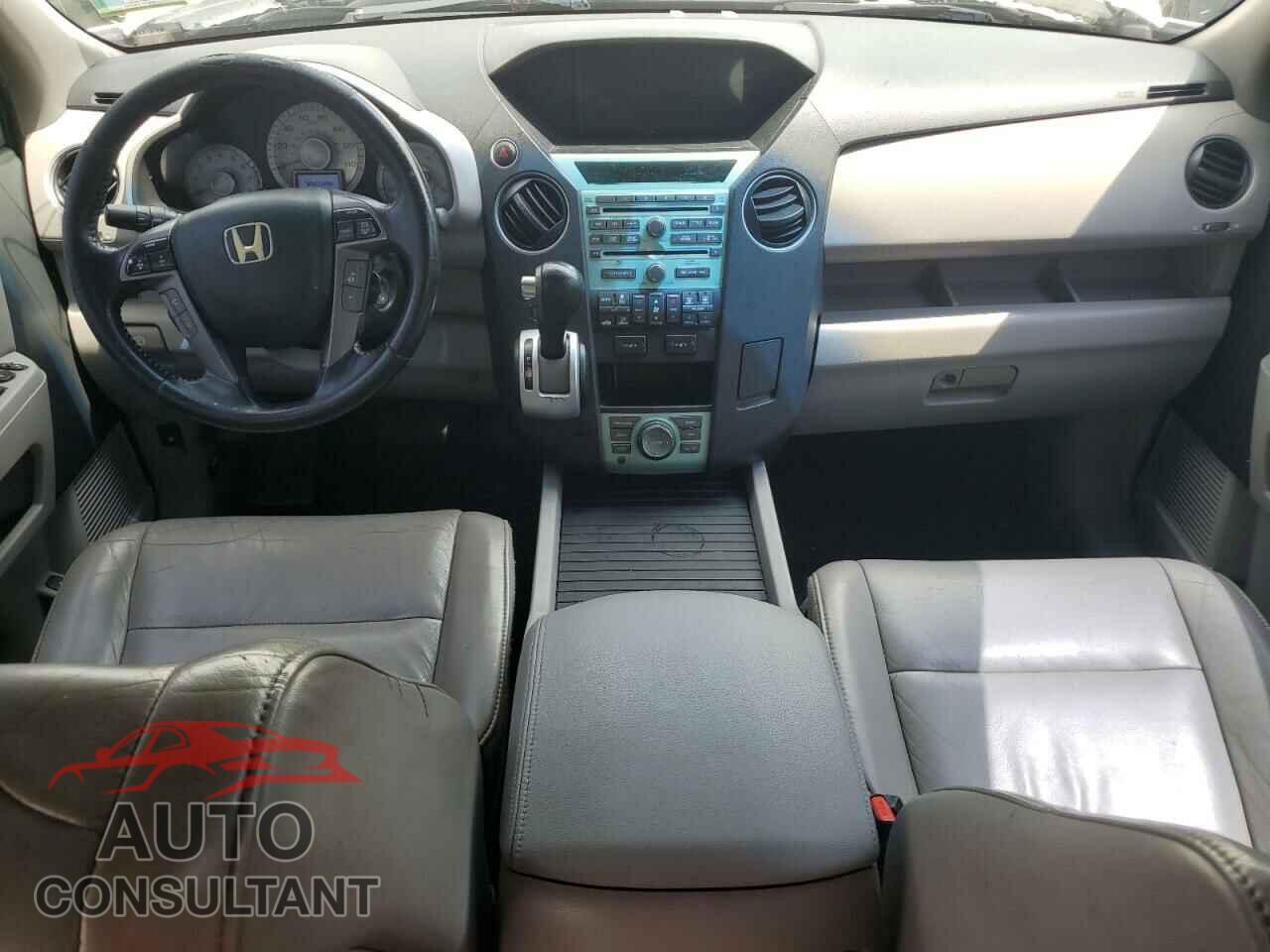 HONDA PILOT 2011 - 5FNYF3H94BB053620