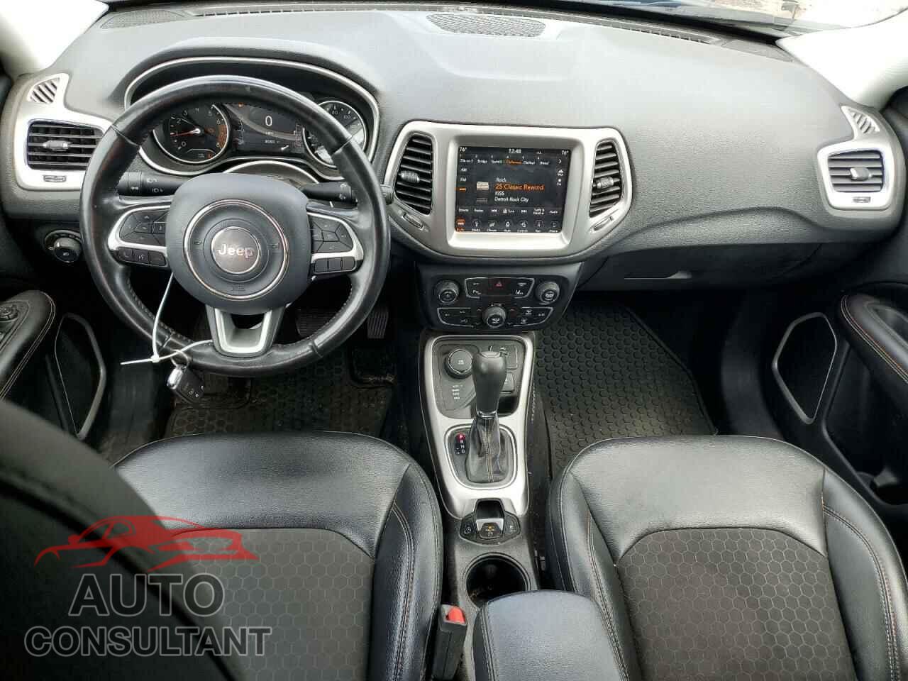 JEEP COMPASS 2018 - 3C4NJDBB2JT483424