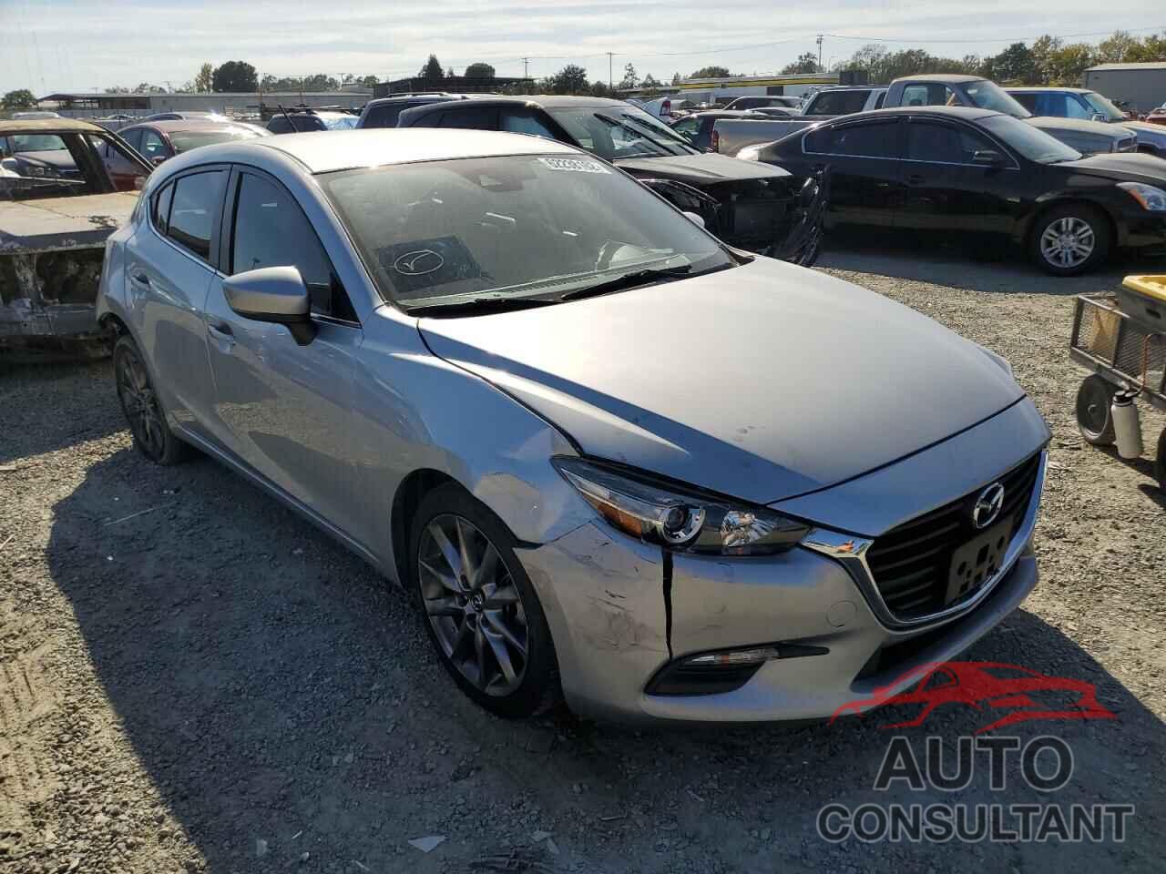 MAZDA 3 2018 - 3MZBN1L3XJM208727