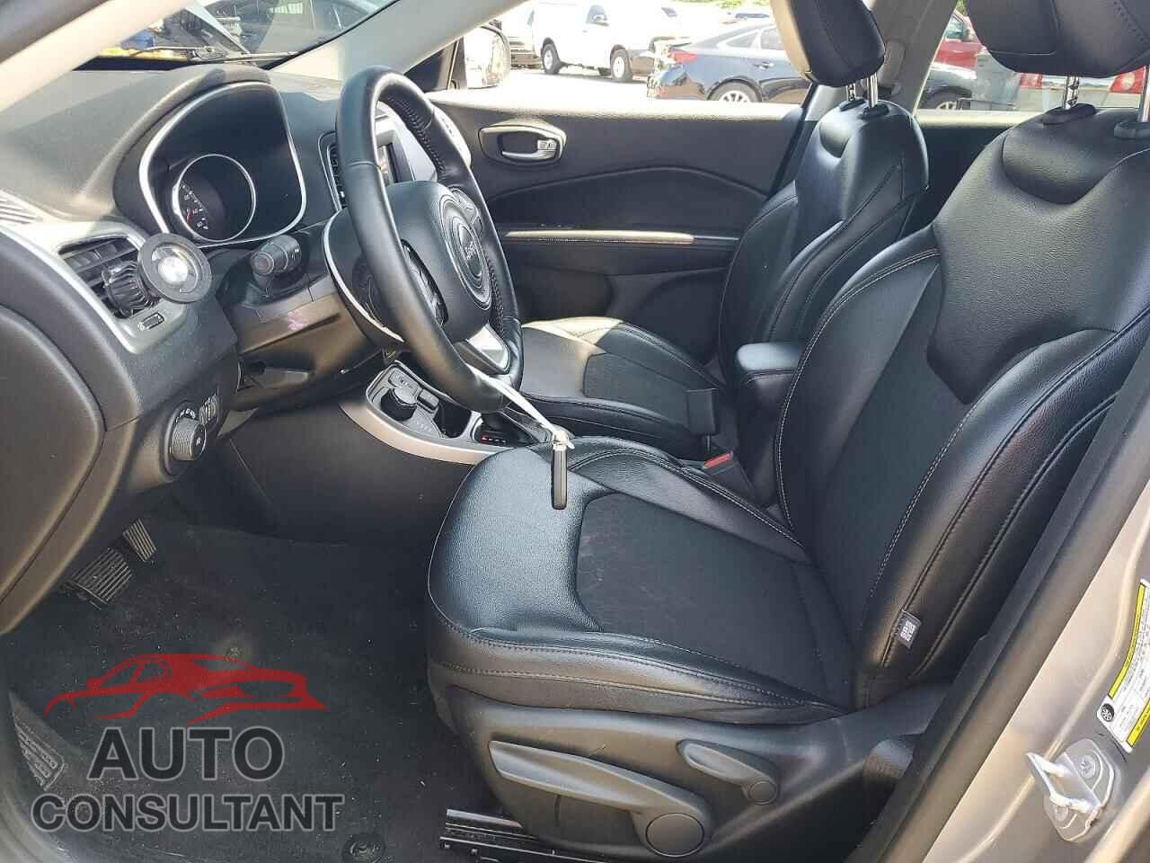 JEEP COMPASS 2019 - 3C4NJDBB5KT592591