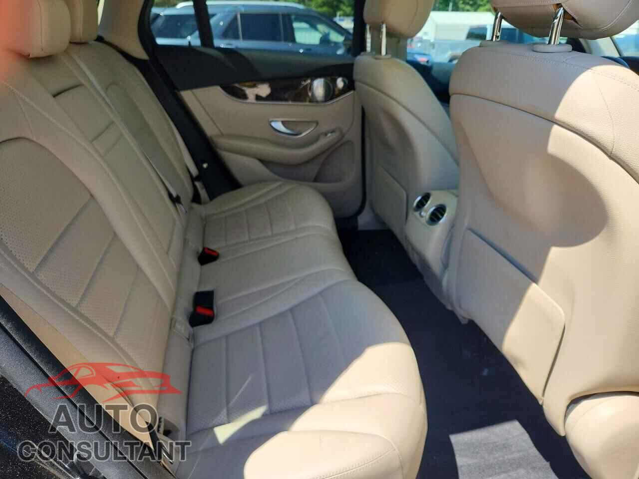 MERCEDES-BENZ GLC-CLASS 2017 - WDC0G4JBXHF123777