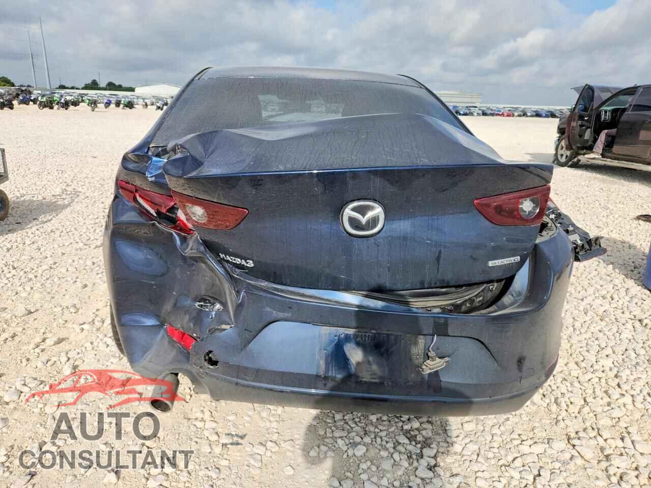 MAZDA 3 2023 - 3MZBPACM8PM360405