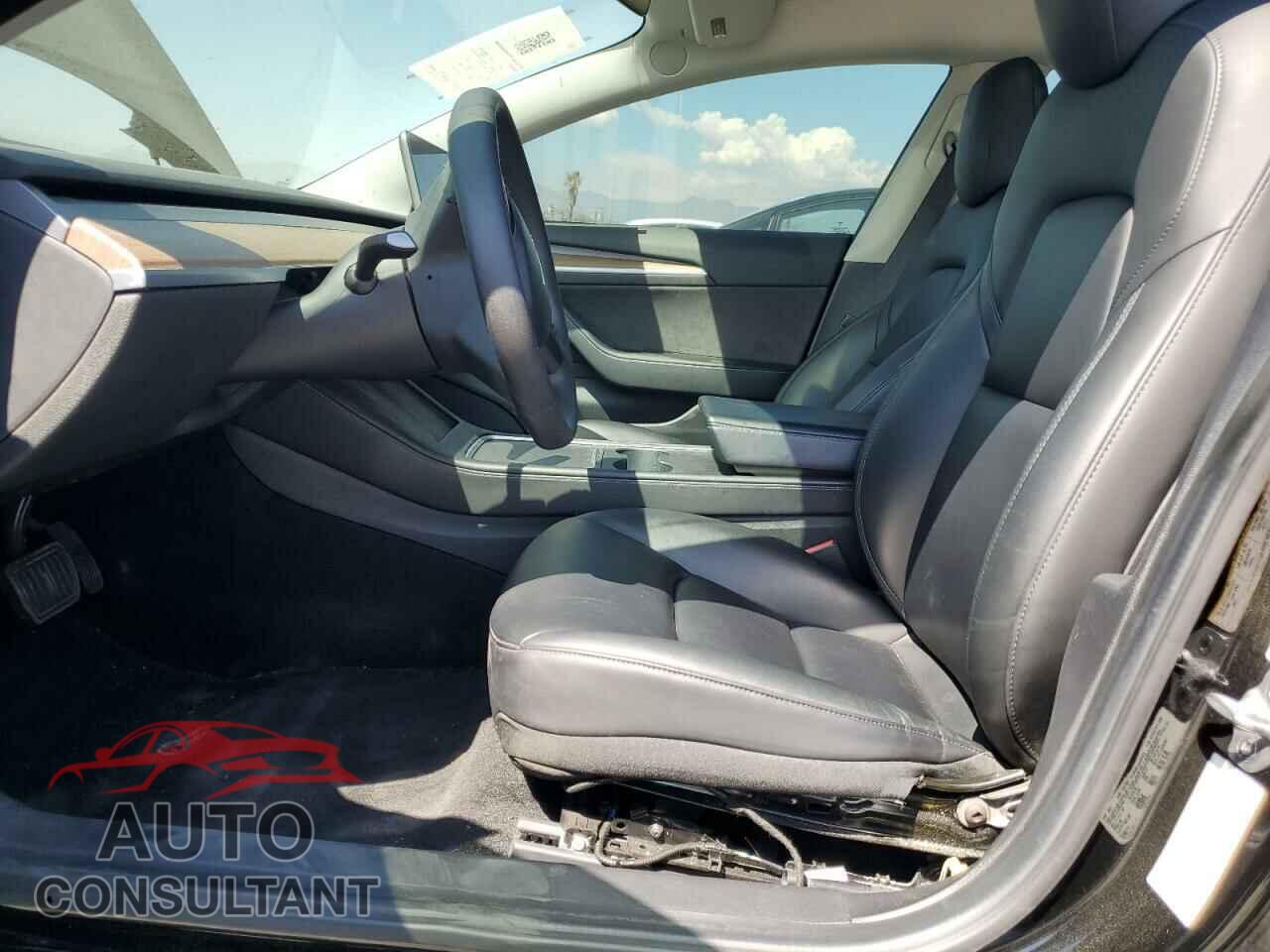 TESLA MODEL 3 2021 - 5YJ3E1EAXMF069467