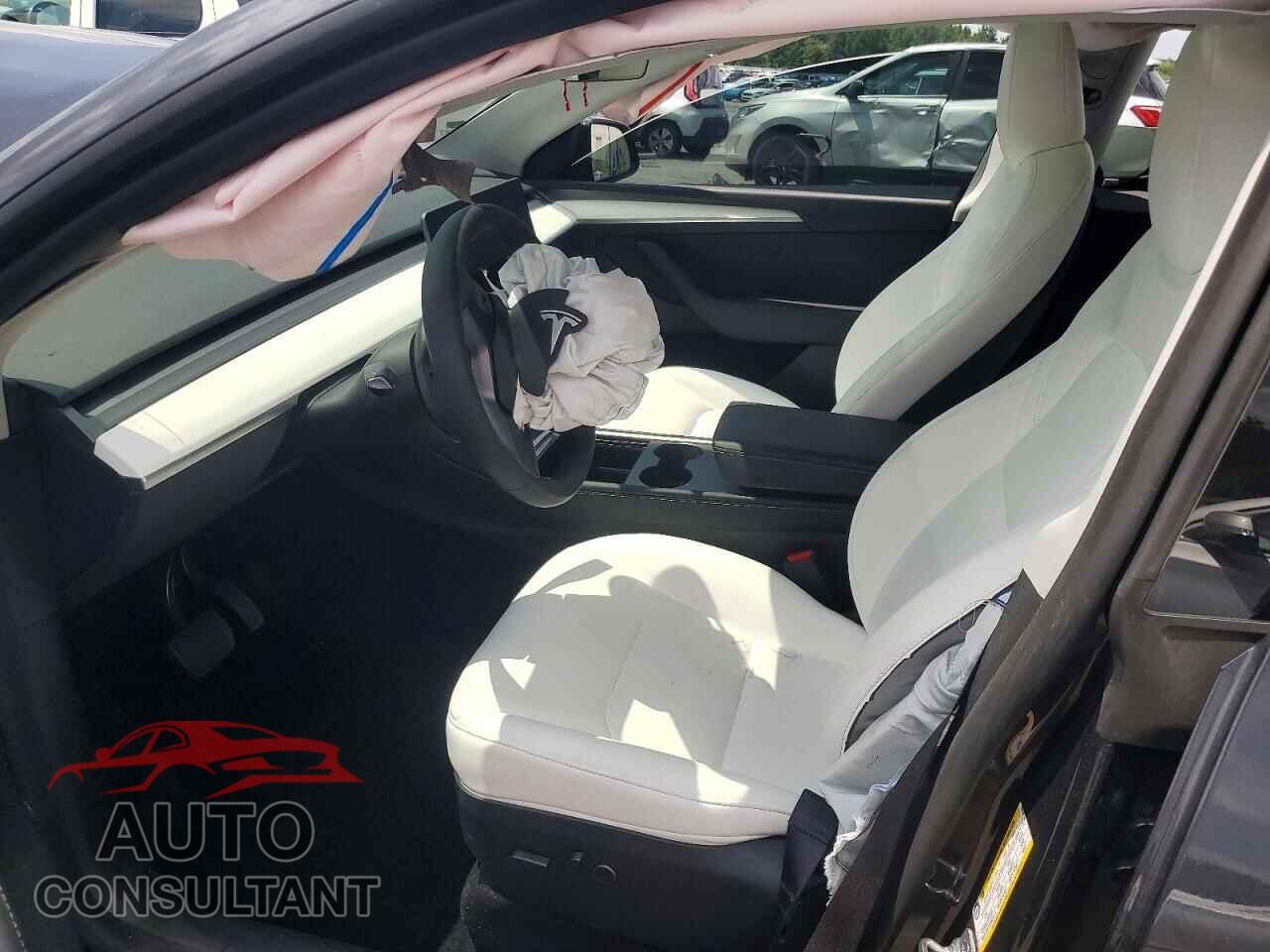 TESLA MODEL Y 2025 - 7SAYGAEE9SF230748