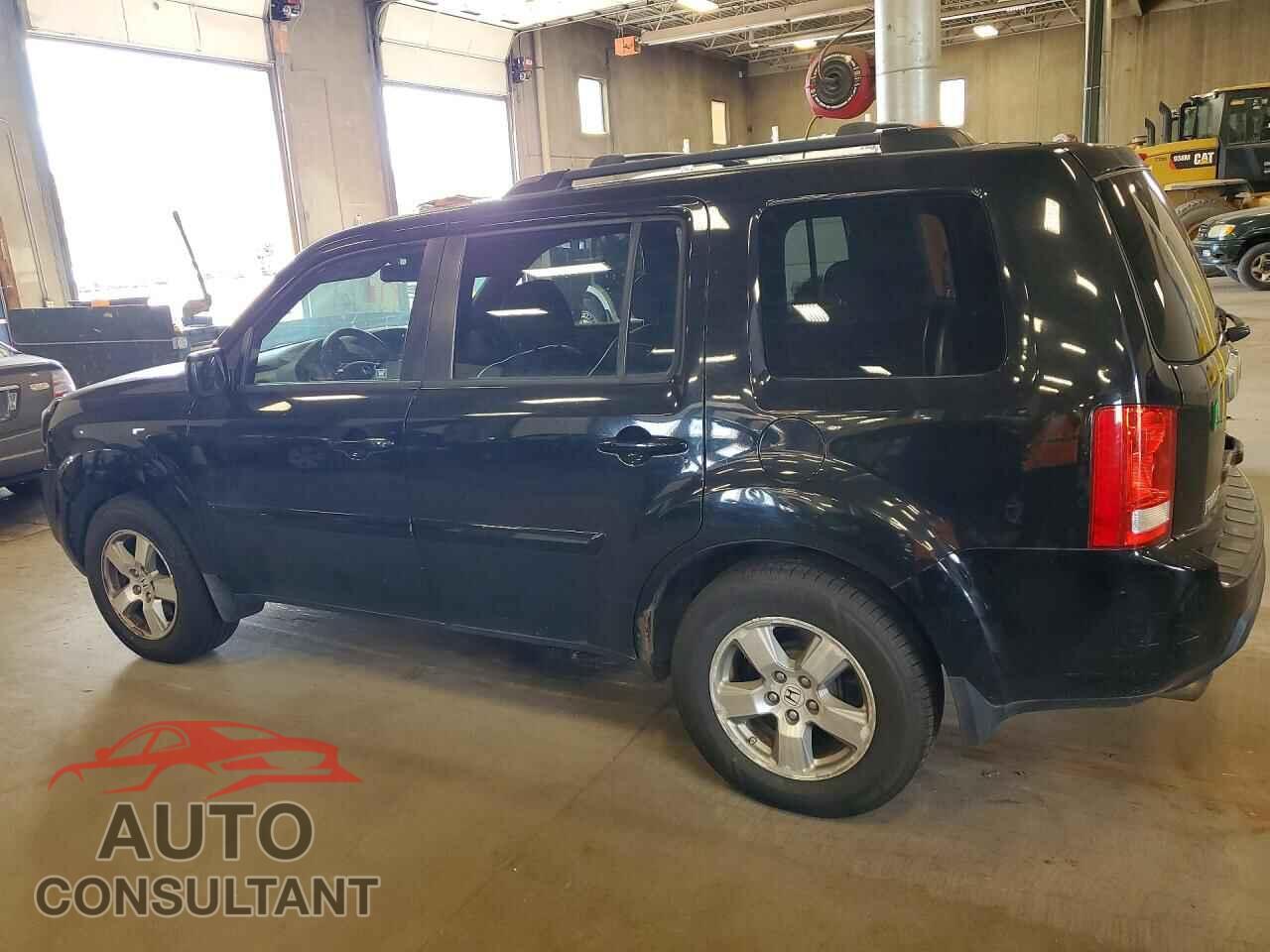 HONDA PILOT 2011 - 5FNYF4H65BB026535