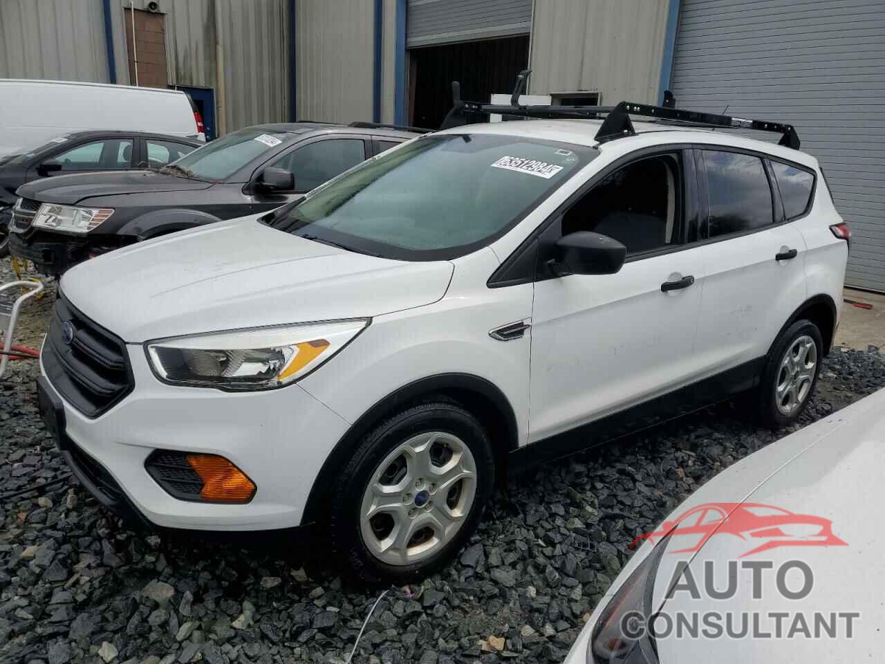 FORD ESCAPE 2017 - 1FMCU0F77HUA84565