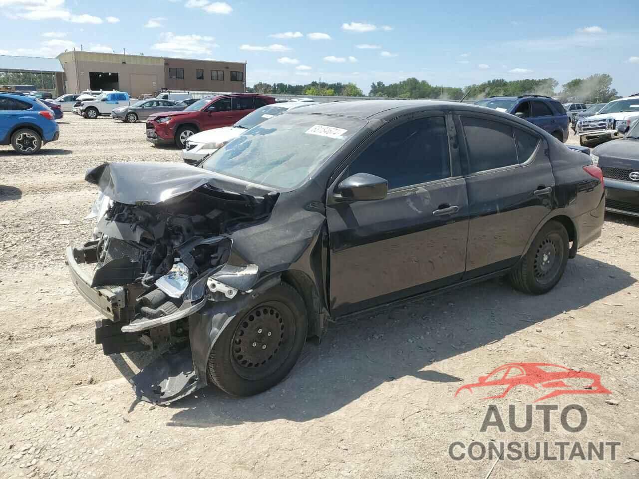 NISSAN VERSA 2018 - 3N1CN7AP9JL815632