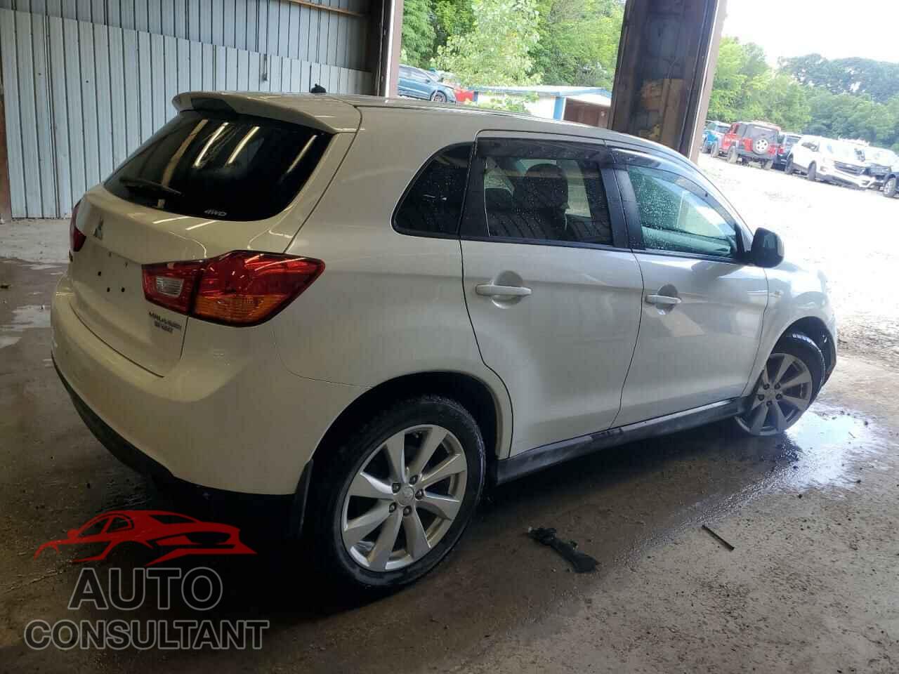 MITSUBISHI OUTLANDER 2015 - 4A4AR3AU2FE049265