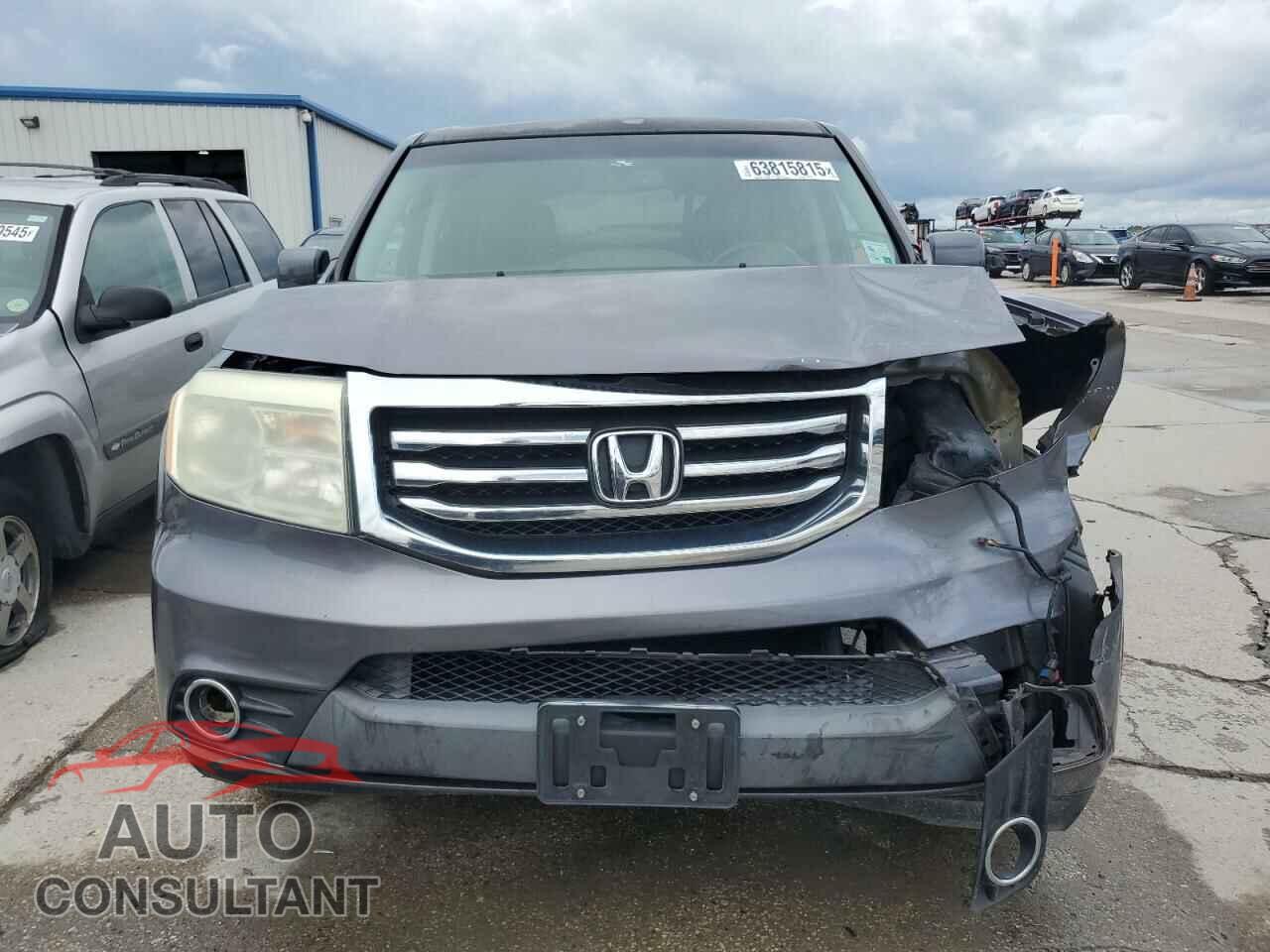 HONDA PILOT 2015 - 5FNYF3H51FB006144
