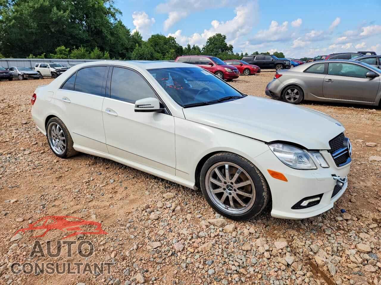 MERCEDES-BENZ E-CLASS 2011 - WDDHF5GB3BA426452