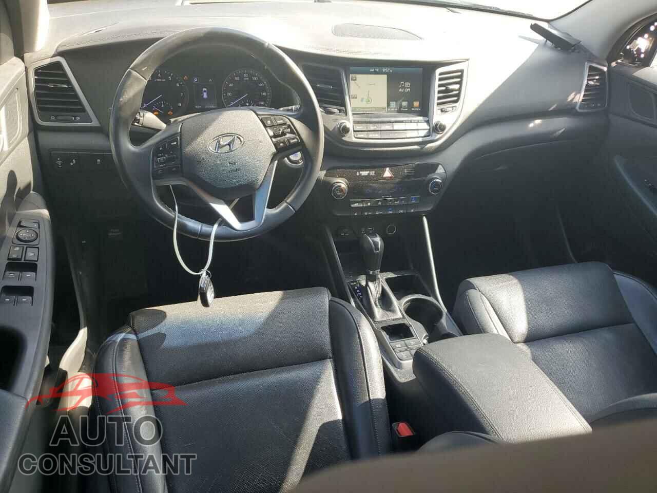 HYUNDAI TUCSON 2017 - KM8J3CA43HU460977