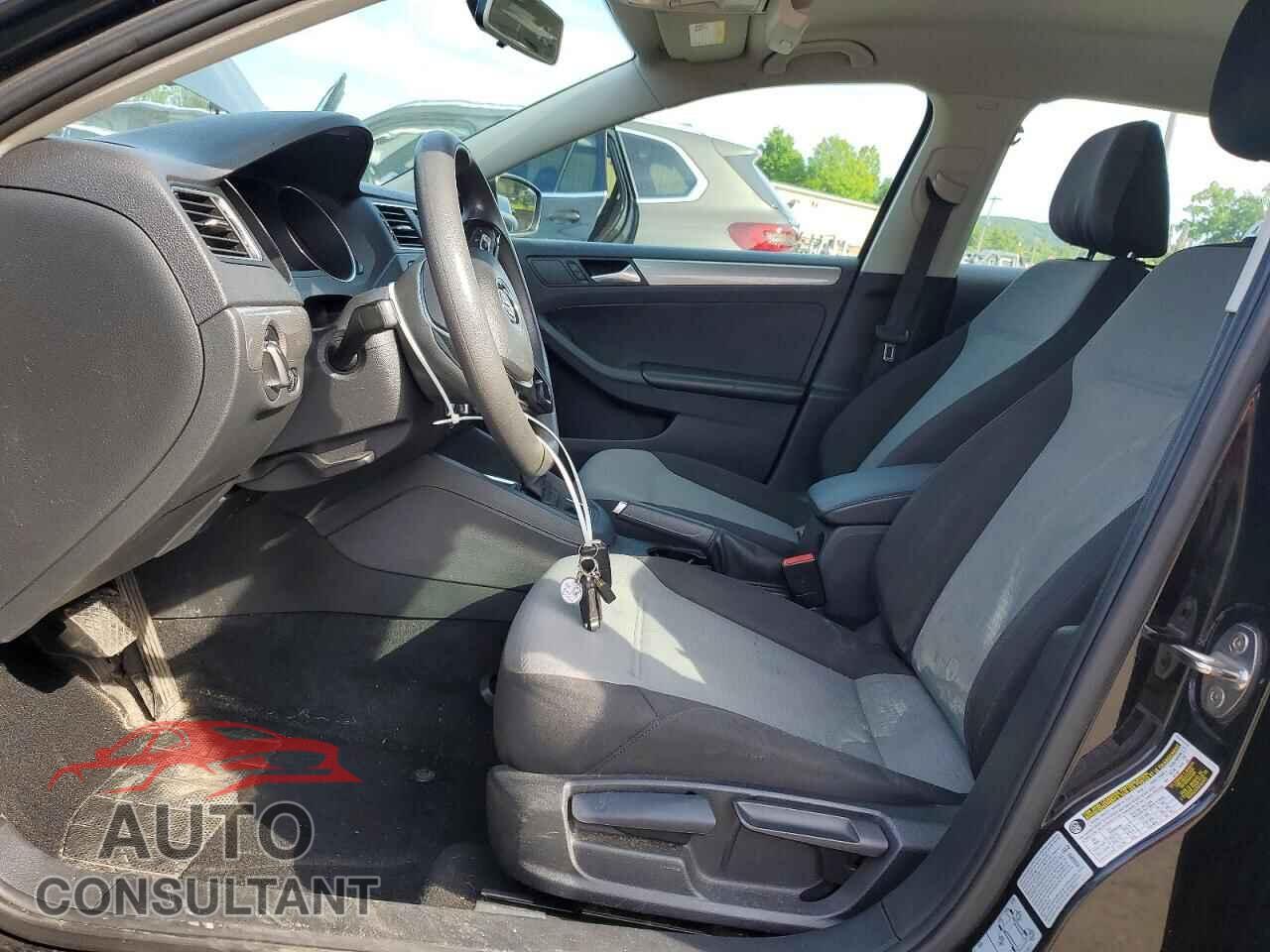 VOLKSWAGEN JETTA 2017 - 3VW2B7AJ7HM400162