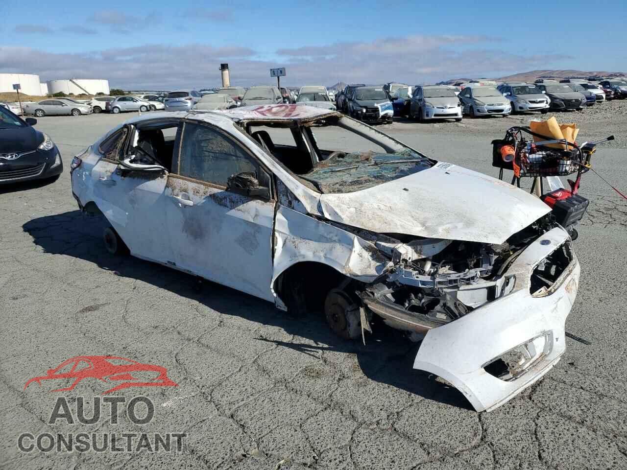 FORD FOCUS 2015 - 1FADP3F25FL264058