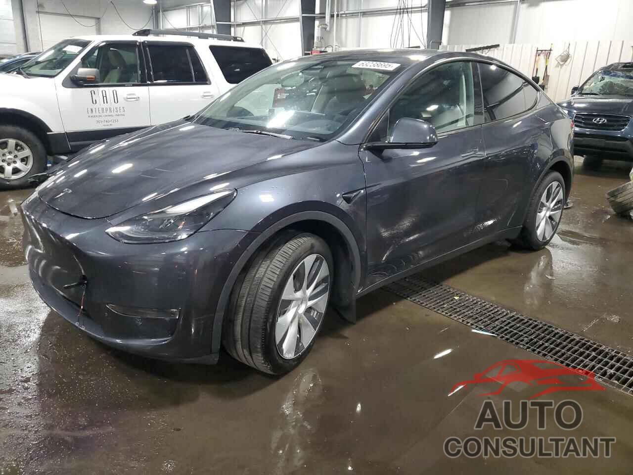 TESLA MODEL Y 2024 - 7SAYGDEE1RA283873