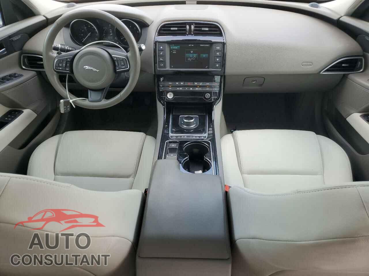 JAGUAR XE 2017 - SAJAJ4BV7HA975247