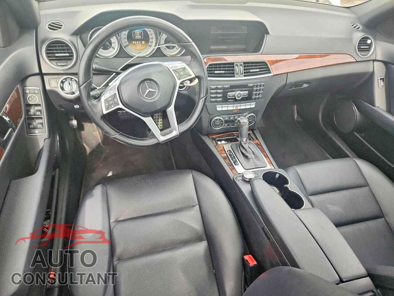 MERCEDES-BENZ C-CLASS 2012 - WDDGF8BB2CR191128