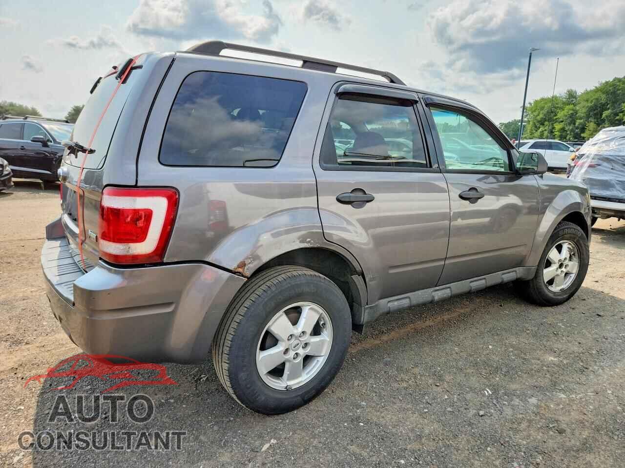FORD ESCAPE 2010 - 1FMCU9DG5AKC87530